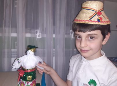 Simțim românește